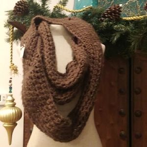 NWT HANDCRAFTED KNITTED EXTRA LONG INFINITY WRAP SCARF. 4" X 110". IN MOCHA